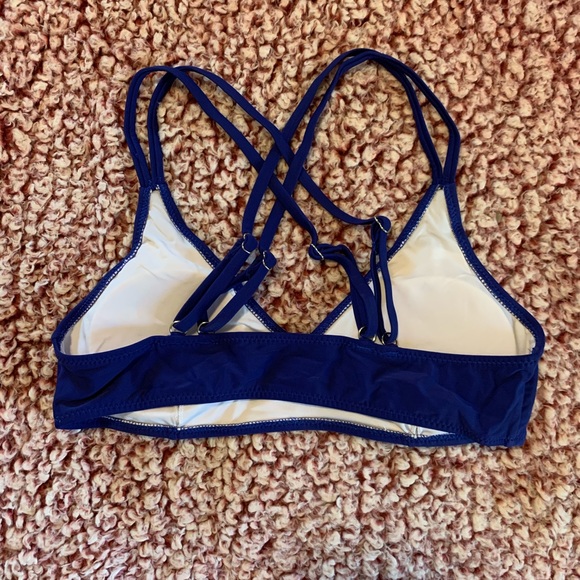 Blue and floral bikini - Picture 4 of 6